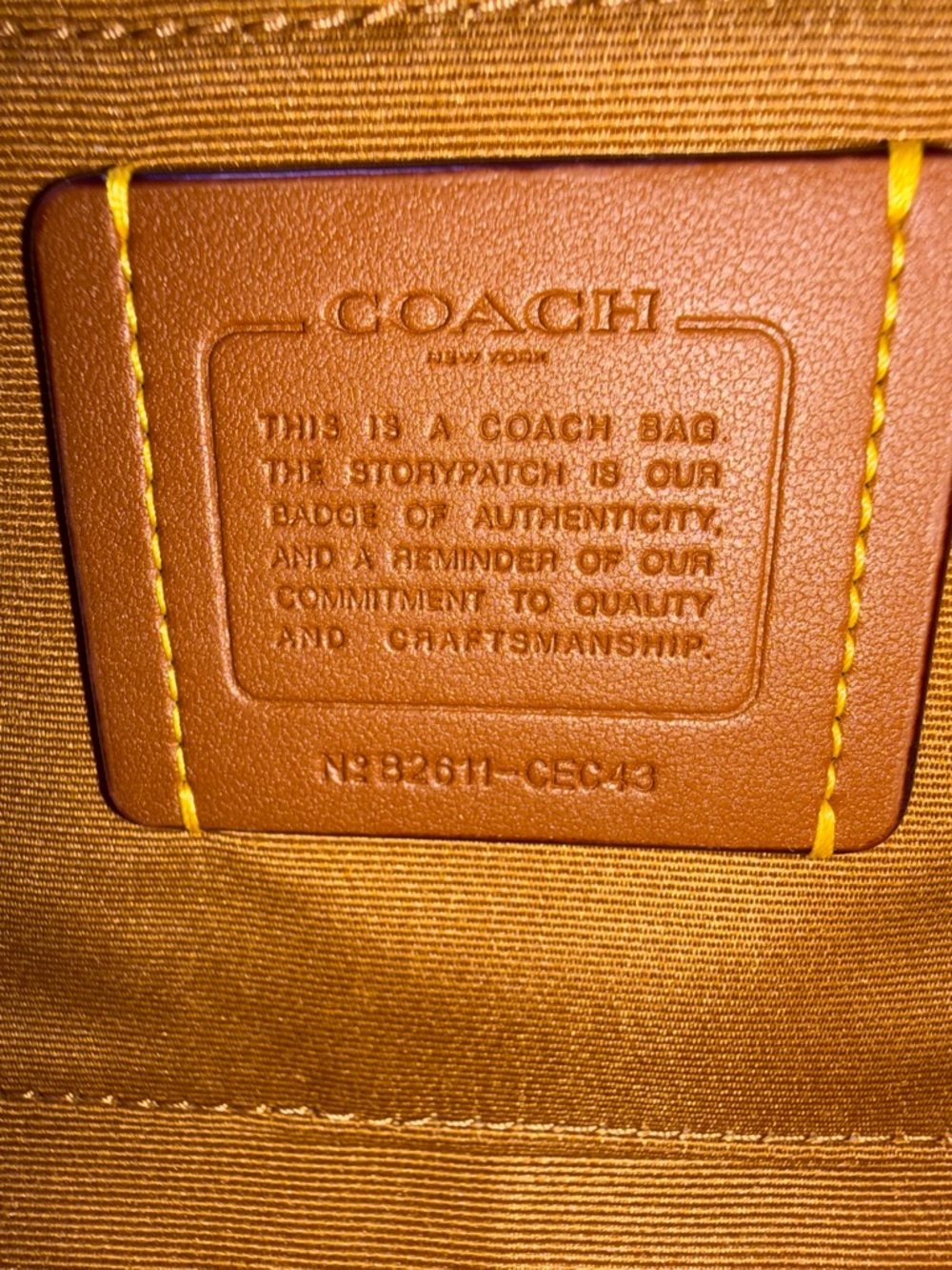 Coach Outlet Teri Shoulder Bag With sunflower Charm ☀️ - Picture 9 of 15